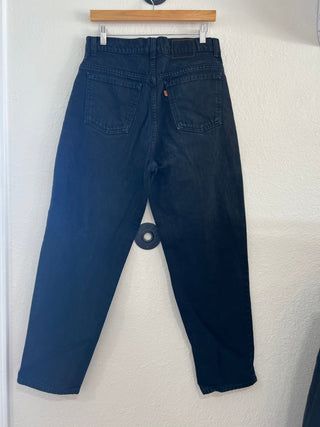 2075. Vintage Levis size 32 - amandenimes - 2075. Vintage Levis size 32 -