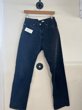 2045. Vintage Levis size 30 - amandenimes - 2045. Vintage Levis size 30 -