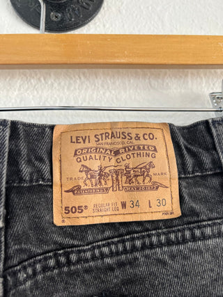 2073. Vintage Levis size 32 - amandenimes - 2073. Vintage Levis size 32 -