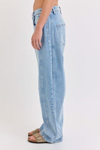 Light Wash Long Barrel Jeans - amandenimes - Light Wash Long Barrel Jeans -