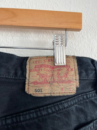 2071. Vintage Levis size 32 - amandenimes - 2071. Vintage Levis size 32 -