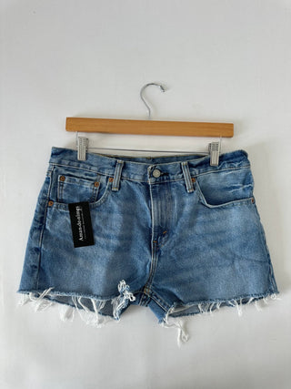 3032. Vintage Levis size 31 - amandenimes - 3032. Vintage Levis size 31 -