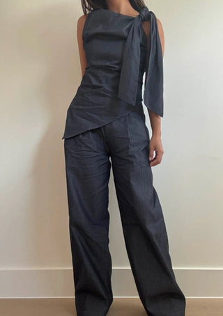 The Dally Asymmetrical Top -