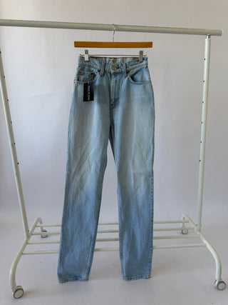 5021. Size 24 Vintage Levis