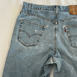 1138. Vintage Levis size 33