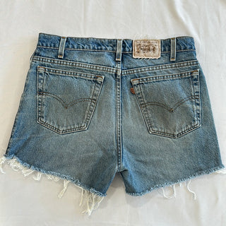 1133. Vintage Levis size 32