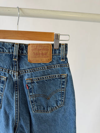 4005. Size 24 Vintage Levis - Vintage Denim