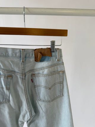 4020. Size 26 Vintage Levis - Vintage Denim