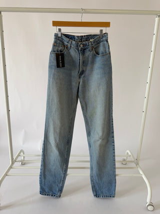 4024. Size 26 Vintage Levis - Vintage Denim