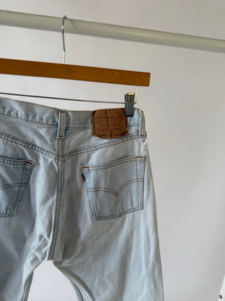 4027. Size 27 Vintage Levis - Vintage Denim