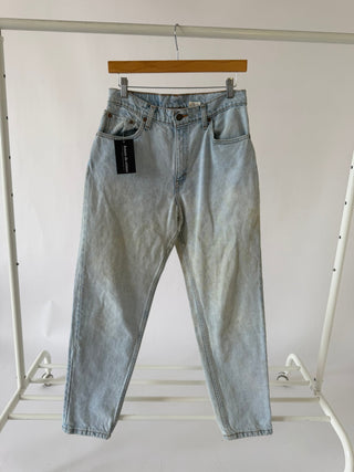 4030. Size 27 Vintage Levis - Vintage Denim