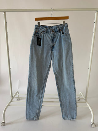 4032. Size 27 Vintage Levis - Vintage Denim