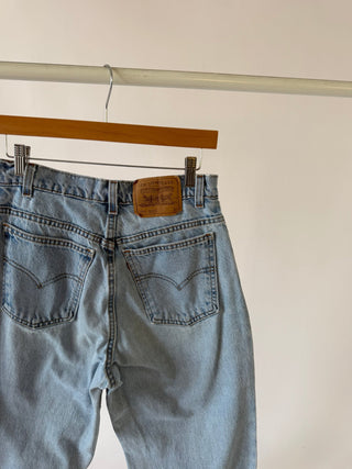 4032. Size 27 Vintage Levis - Vintage Denim