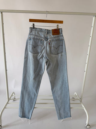 4034. Size 27 Vintage Levis - Vintage Denim