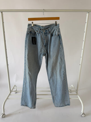 4045. Size 27 Vintage Levis - Vintage Denim