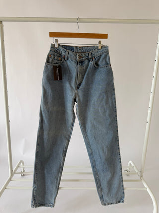 4047. Size 27 Vintage Levis - Vintage Denim
