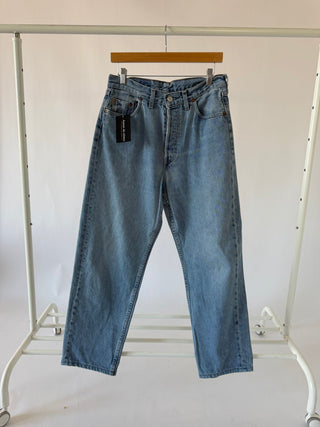4058. Size 28 Vintage Levis - Vintage Denim