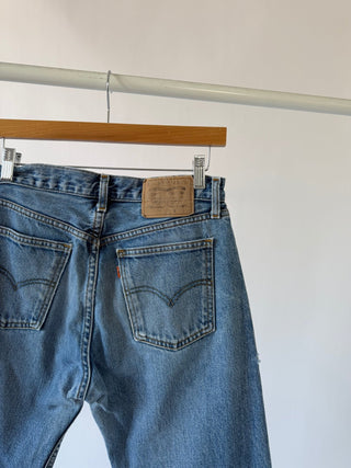 4062. Size 28 Vintage Levis - Vintage Denim