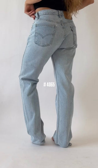 4065. Size 29 Vintage Levis - Vintage Denim