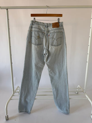 4069. Size 29 Vintage Levis - Vintage Denim