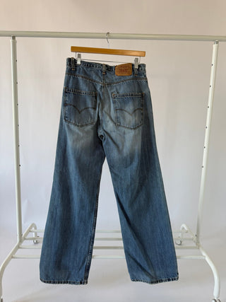 4071. Size 29 Vintage Levis - Vintage Denim