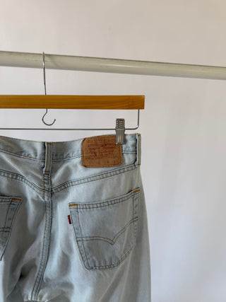 4073. Size 29 Vintage Levis - Vintage Denim