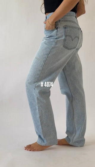 4074. Size 29 Vintage Levis - Vintage Denim