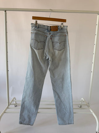 4077. Size 29 Vintage Levis - Vintage Denim
