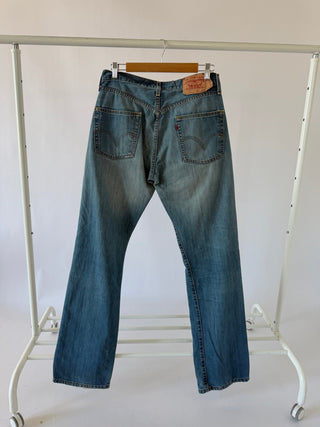 4086. Size 30 Vintage Levis - Vintage Denim