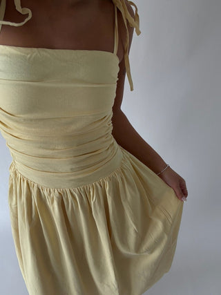 Butter yellow midi dress - amandenimes - Butter yellow midi dress - 