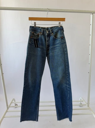 5019. Size 25 Vintage Levis - Vintage Denim