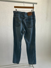 Load image into Gallery viewer, 55. Vintage Levis size 29
