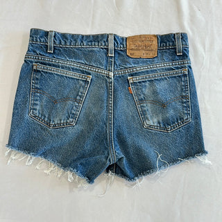 1131. Vintage Levis size 32