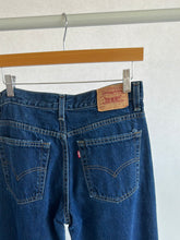 Load image into Gallery viewer, 13. Vintage Levis - size 29
