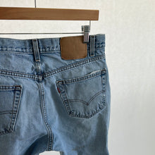 Load image into Gallery viewer, 51. Vintage Levis size 31
