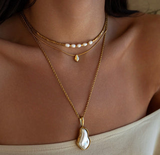 Center Necklace
