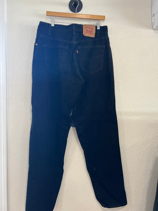 2079. Vintage Levis size 33