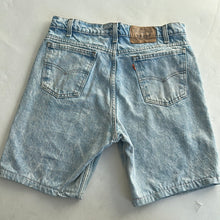 Load image into Gallery viewer, 105. Vintage Levis size 30
