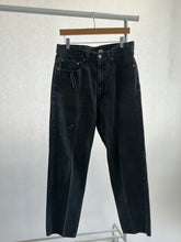 Load image into Gallery viewer, 45. Vintage Levis size 31
