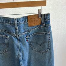 Load image into Gallery viewer, 69. Vintage Levis size 31
