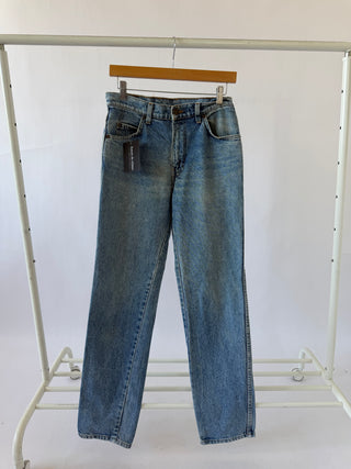 5009. Size 28 Vintage Levis
