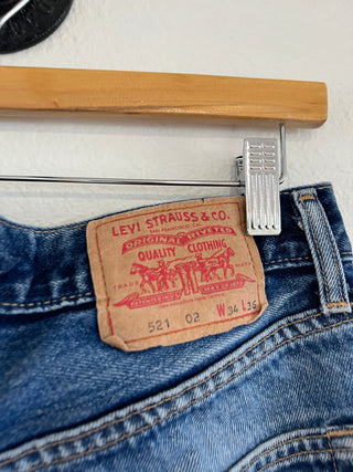 2052. Vintage Levis size 30