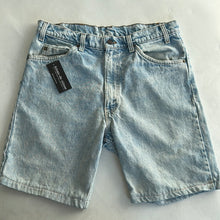 Load image into Gallery viewer, 105. Vintage Levis size 30
