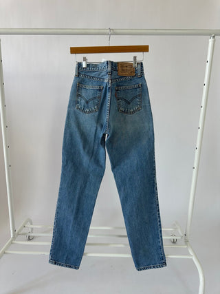 3053. Vintage Levis size 23 - amandenimes - 3053. Vintage Levis size 23 - 