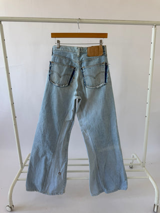 5015. Size 26 Vintage Levis
