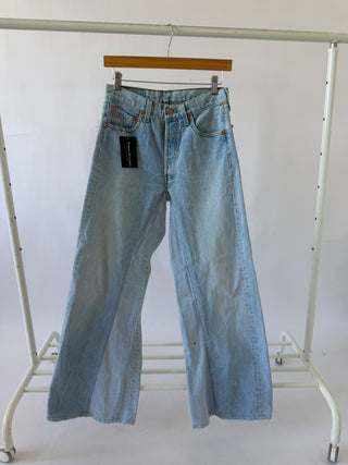 5015. Size 26 Vintage Levis