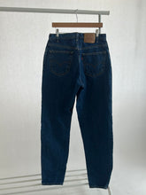 Load image into Gallery viewer, 39. Vintage Levis size 32
