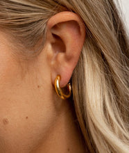 Load image into Gallery viewer, High Tide Medium Hoops - Gold
