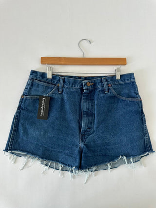 3041. Vintage Levis size 32 - amandenimes - 3041. Vintage Levis size 32 - 