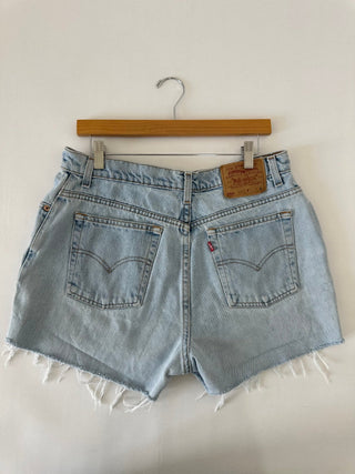 3018. Vintage Levis size 30 - amandenimes - 3018. Vintage Levis size 30 - 